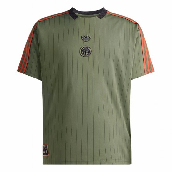 Camiseta Pre Partido del Bayern Munich 25-26 Verde - Haga un click en la imagen para cerrar