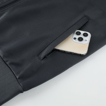 Chaqueta del Pumas UNAM 23-24 Gris