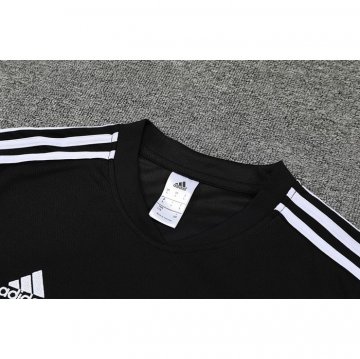 Chandal del Real Madrid Manga Corta 22-23 Negro y Purpura - Pantalon Corto