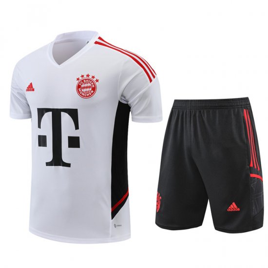 Chandal del Bayern Munich Manga Corta 2022-23 Blanco - Pantalon Corto - Haga un click en la imagen para cerrar